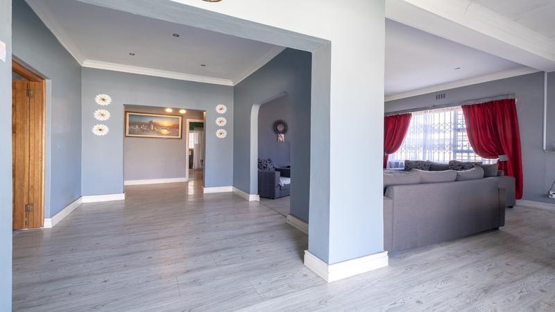 3 Bedroom Property for Sale in Churchill Estate Western Cape